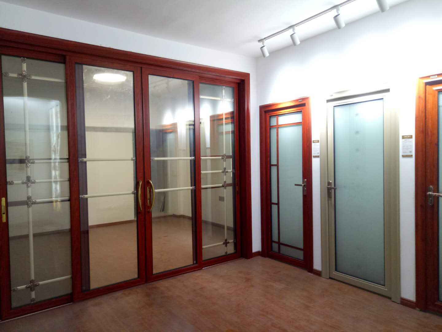 1542969195531141.jpg 微信圖片_20181112165136.jpg