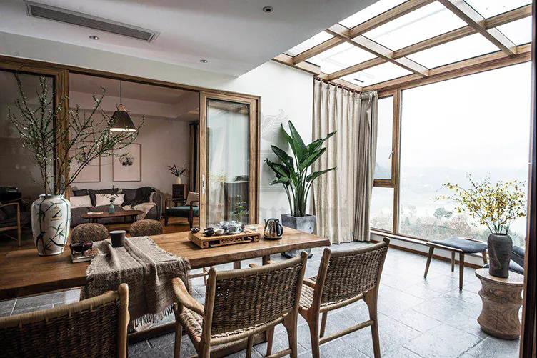 門窗十大品牌提醒您，打造優(yōu)秀的團隊力量是關(guān)鍵！