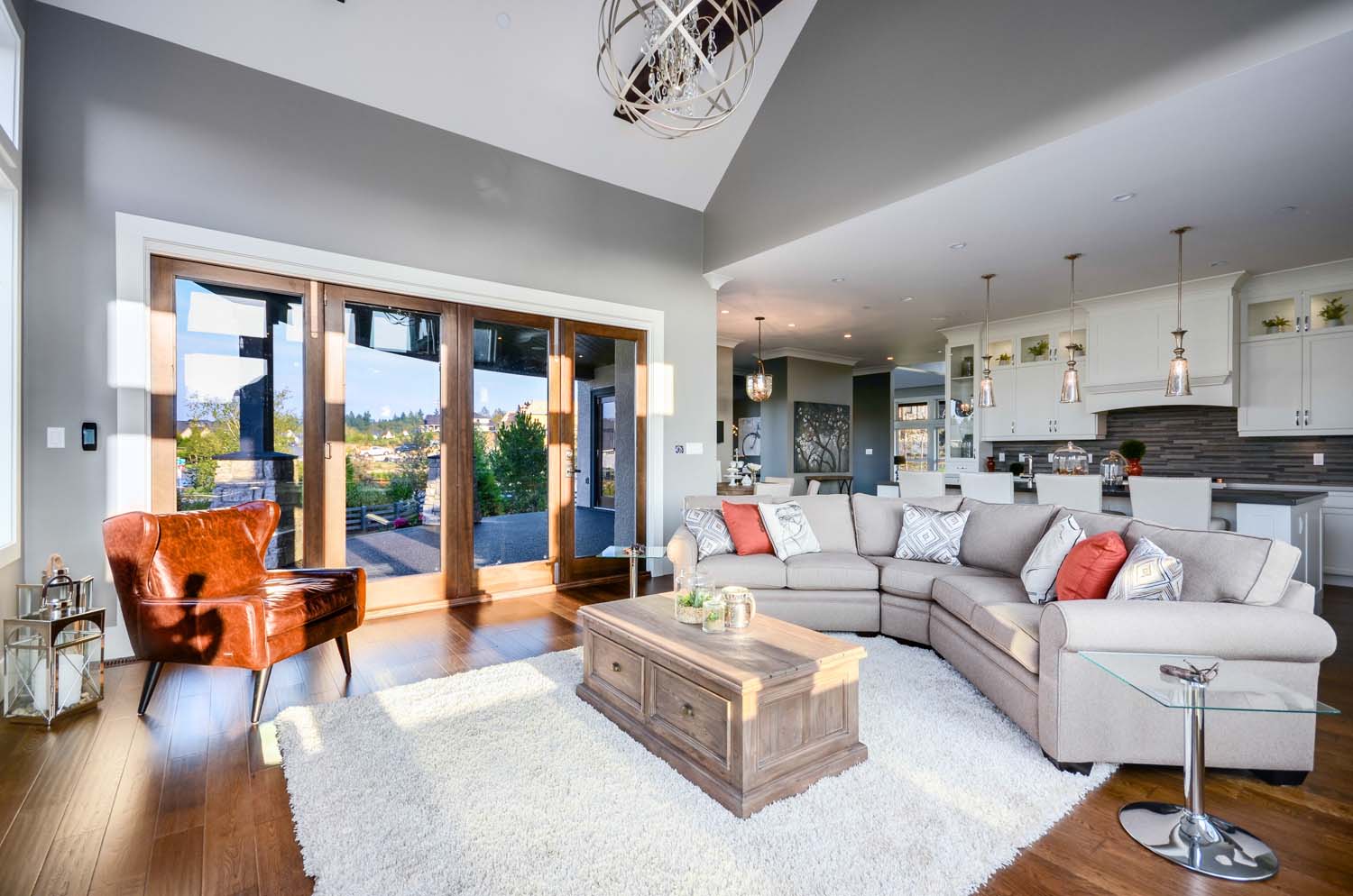 1598437633879096.jpg Transitional-Style-Home-Currant-Interior-Design-13-1-Kindesign.jpg