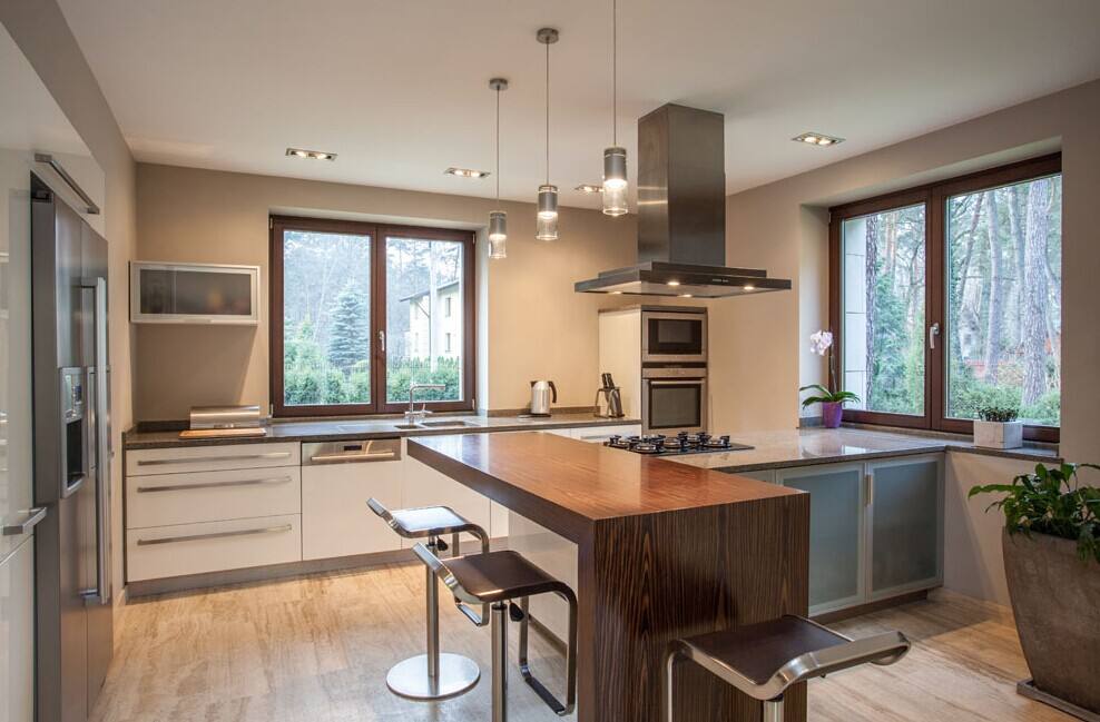 鋁合金門窗廠家發(fā)展多元化市場面臨競爭新挑戰(zhàn)